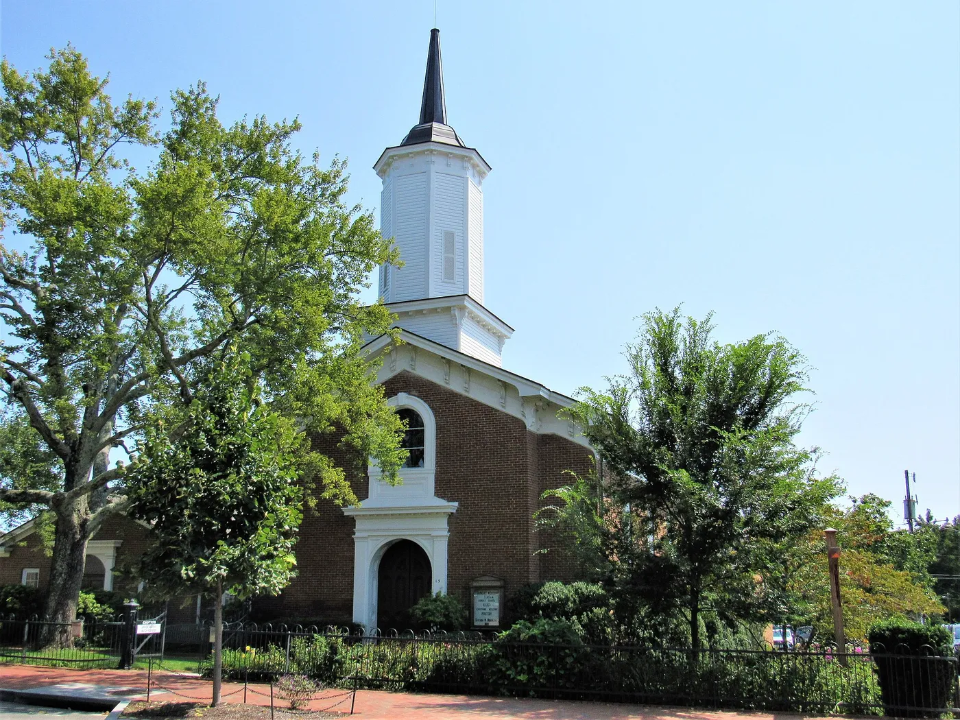 Middleburg United Methodist Church on Washington Street