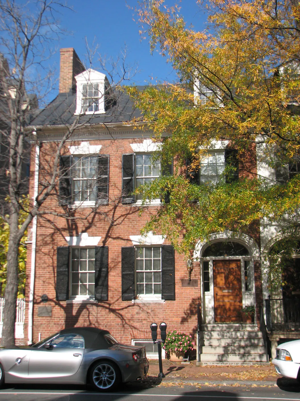 The Henry Lee House on North Cameron Street in Old Town